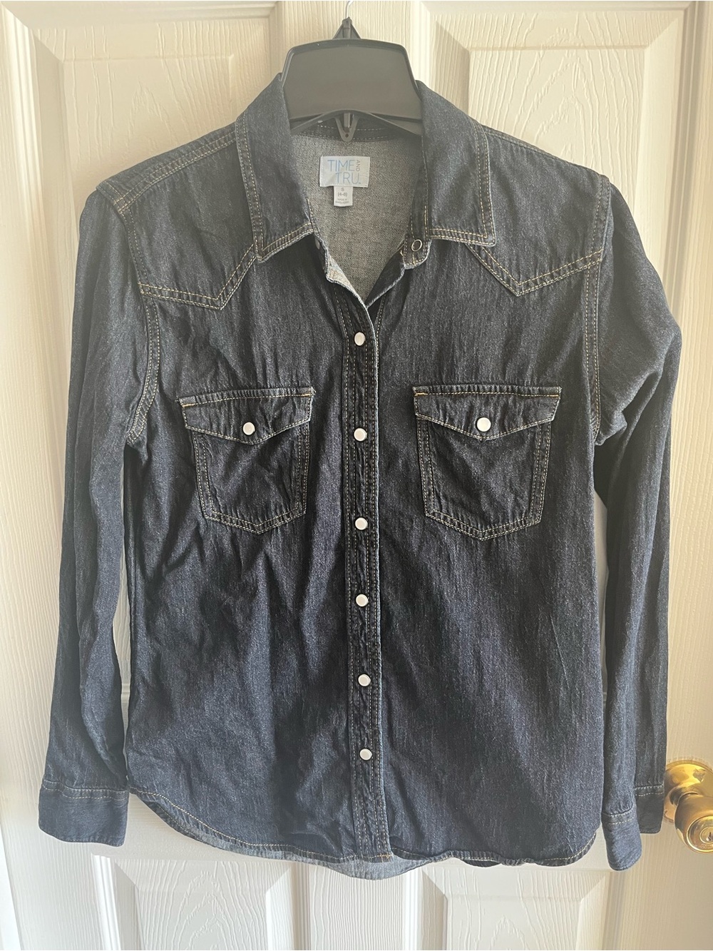 EUC Women’s TIME AND TRU Dark Blue Denim Western Shirt size S (4-6)